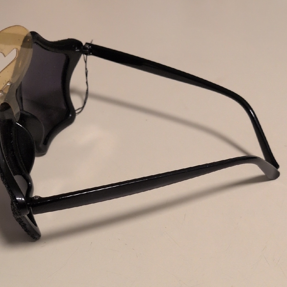 Glittery Black Star Sunglasses - Picture 6 of 7